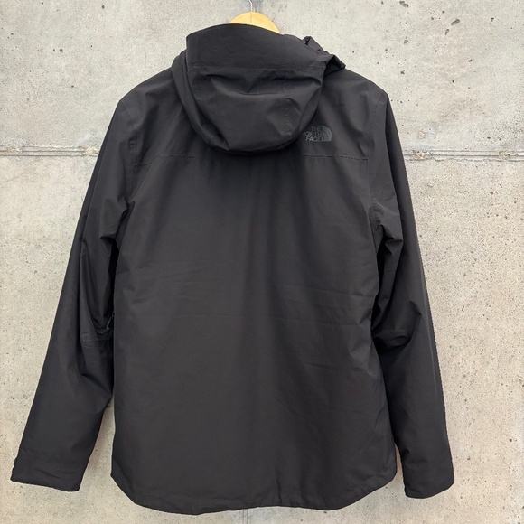 The North Face Men's INLUX Insulated Waterproof Jacket, Black, size Medium - Picture 6 of 11